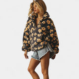 Zala – Maglietta boho comoda con motivo floreale