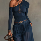 Maria | Top a Spalla Scoperta e Gonna Blu Marino