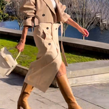 Elegante completo di due pezzi con giacca e gonna