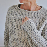 Victoria | Maglione grigio elegante con scollo a "U"