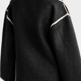 Pauline | Cappotto a Taglio Largo con Sciarpa a Frange Integrata