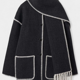 Pauline | Cappotto a Taglio Largo con Sciarpa a Frange Integrata